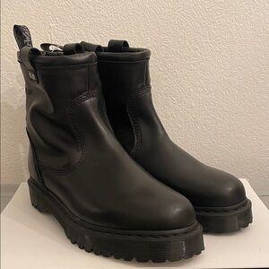 Dr. Martens Men’s Anistone Lo Black Leather Boots